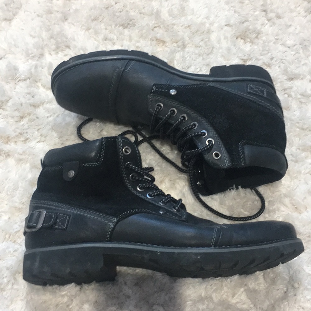 Combat boots